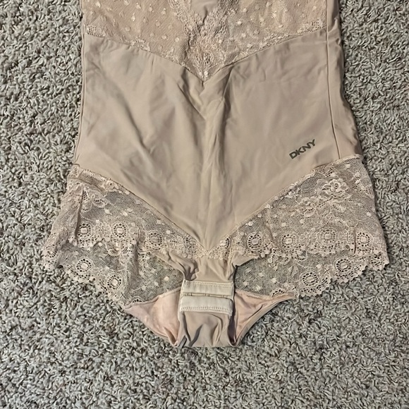 DKNY bodysuit shapewear - Picture 2 of 4